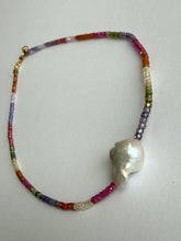 Cargar imagen en el visor de la galería, April necklace

