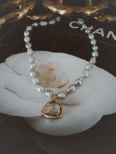 Cargar imagen en el visor de la galería, Lush Charm
