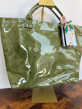 Cargar imagen en el visor de la galería, Roberta The tote Bag
