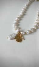 Cargar imagen en el visor de la galería, Nova Necklace
